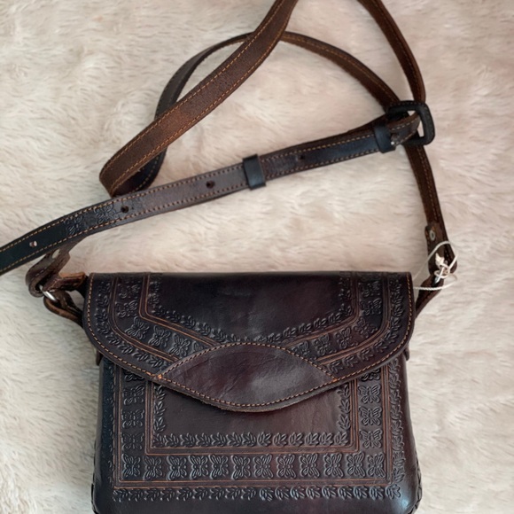 Leather crossbody - Picture 8 of 10